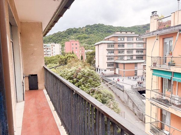 appartamento in vendita a Genova in zona Molassana