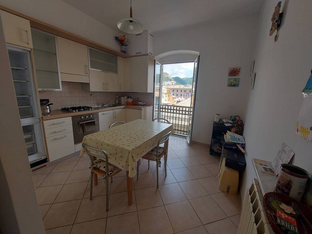 appartamento in vendita a Genova in zona Sestri Ponente