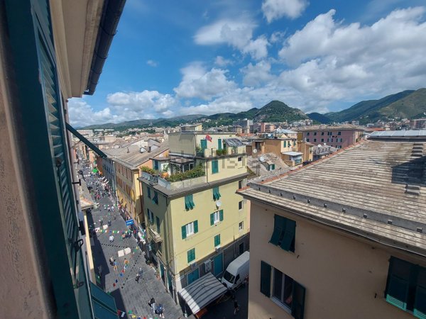appartamento in vendita a Genova in zona Sestri Ponente