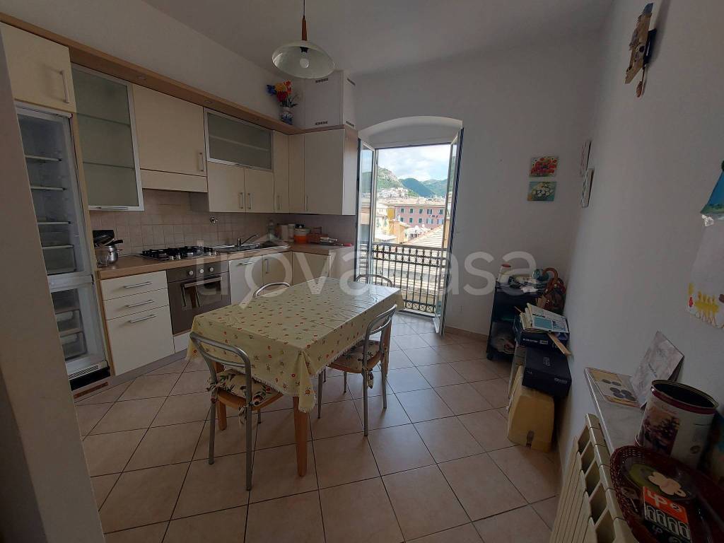 appartamento in vendita a Genova in zona Sestri Ponente