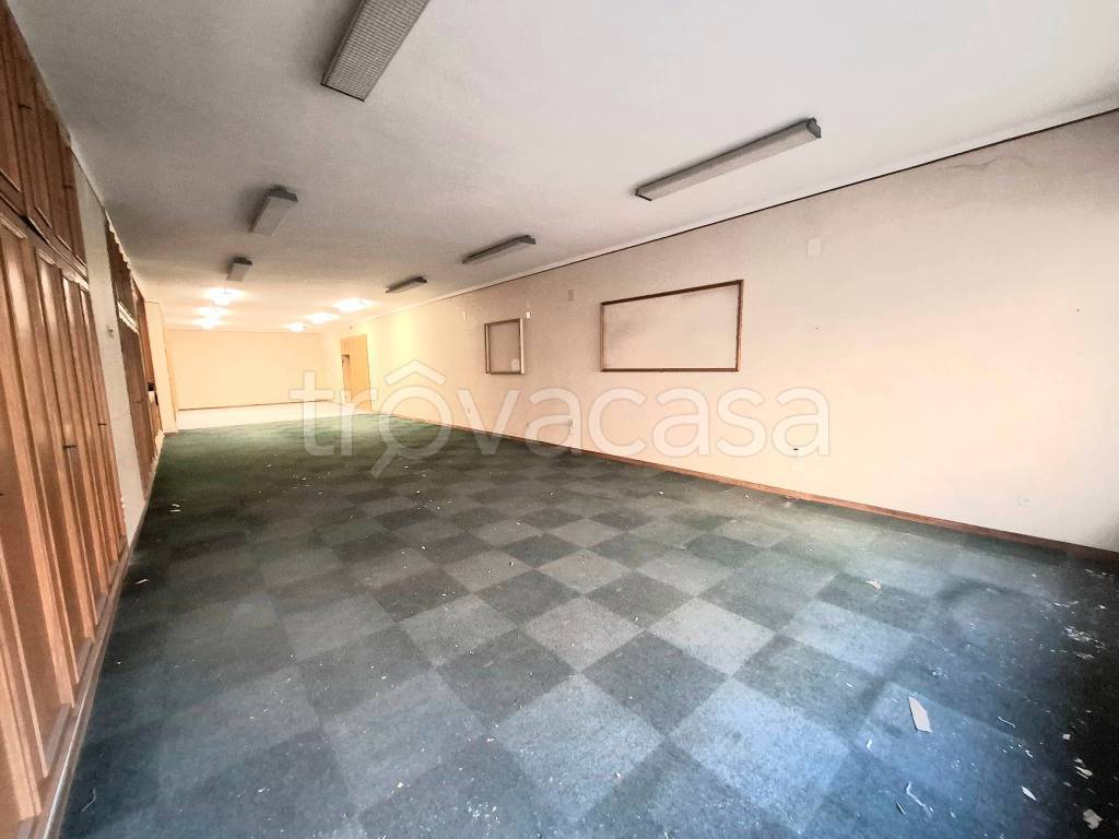 ufficio in vendita a Genova in zona Sampierdarena