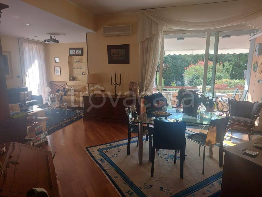 appartamento in vendita a Genova in zona Albaro