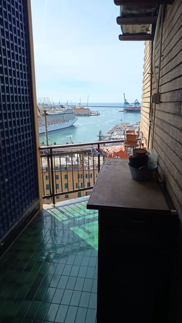 appartamento in vendita a Genova in zona Lagaccio / Granarolo