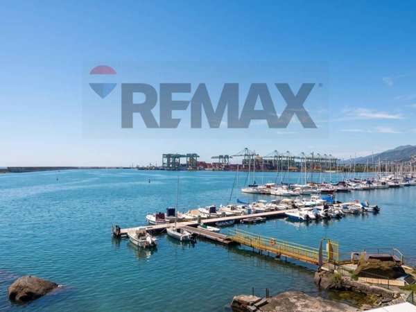 appartamento in vendita a Genova in zona Pegli