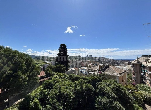 appartamento in vendita a Genova in zona Lagaccio / Granarolo