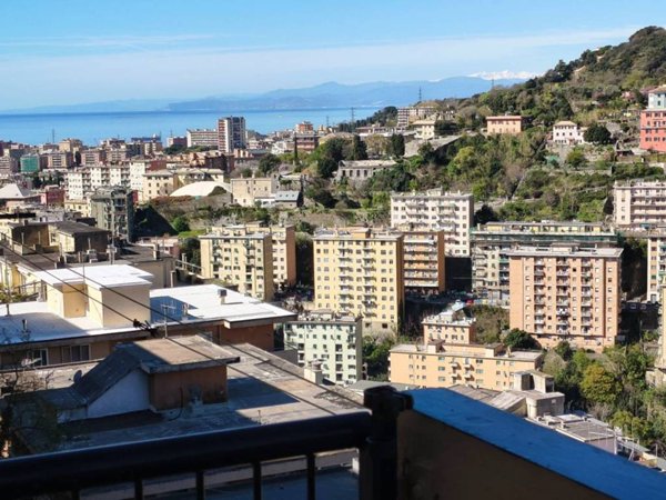 appartamento in vendita a Genova in zona Lagaccio / Granarolo