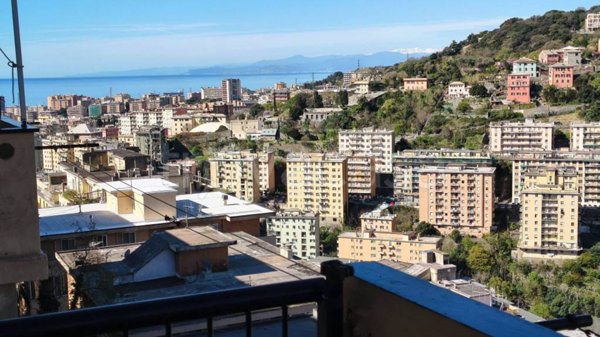 appartamento in vendita a Genova in zona Oregina