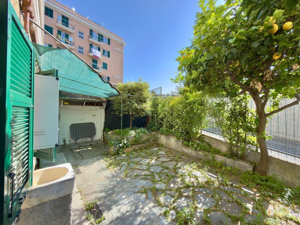 appartamento in vendita a Genova in zona Albaro