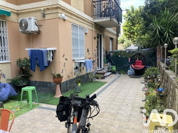 appartamento in vendita a Genova in zona Palmaro / Pra'