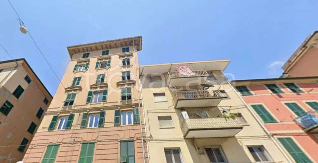 appartamento in vendita a Genova in zona Sampierdarena