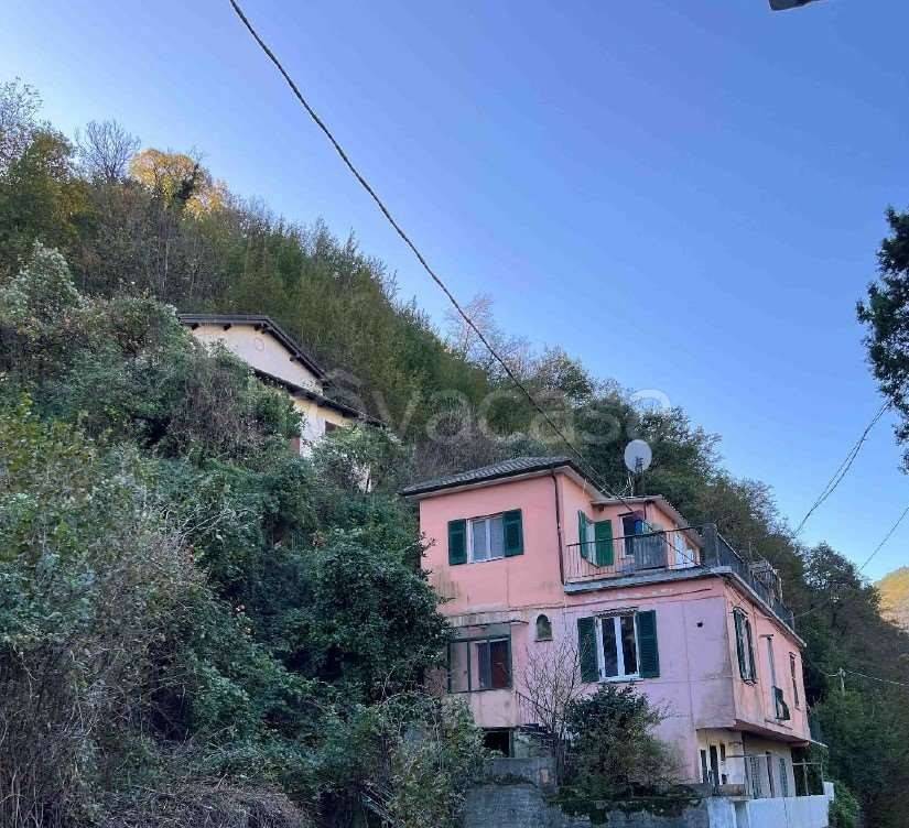 appartamento in vendita a Genova in zona Acquasanta