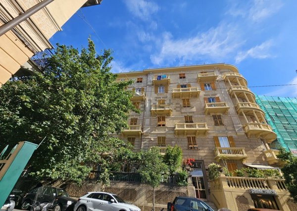 appartamento in vendita a Genova in zona Pegli