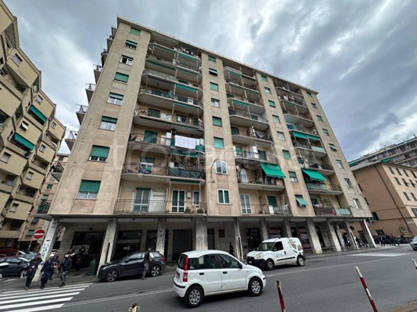 appartamento in vendita a Genova in zona Sestri Ponente