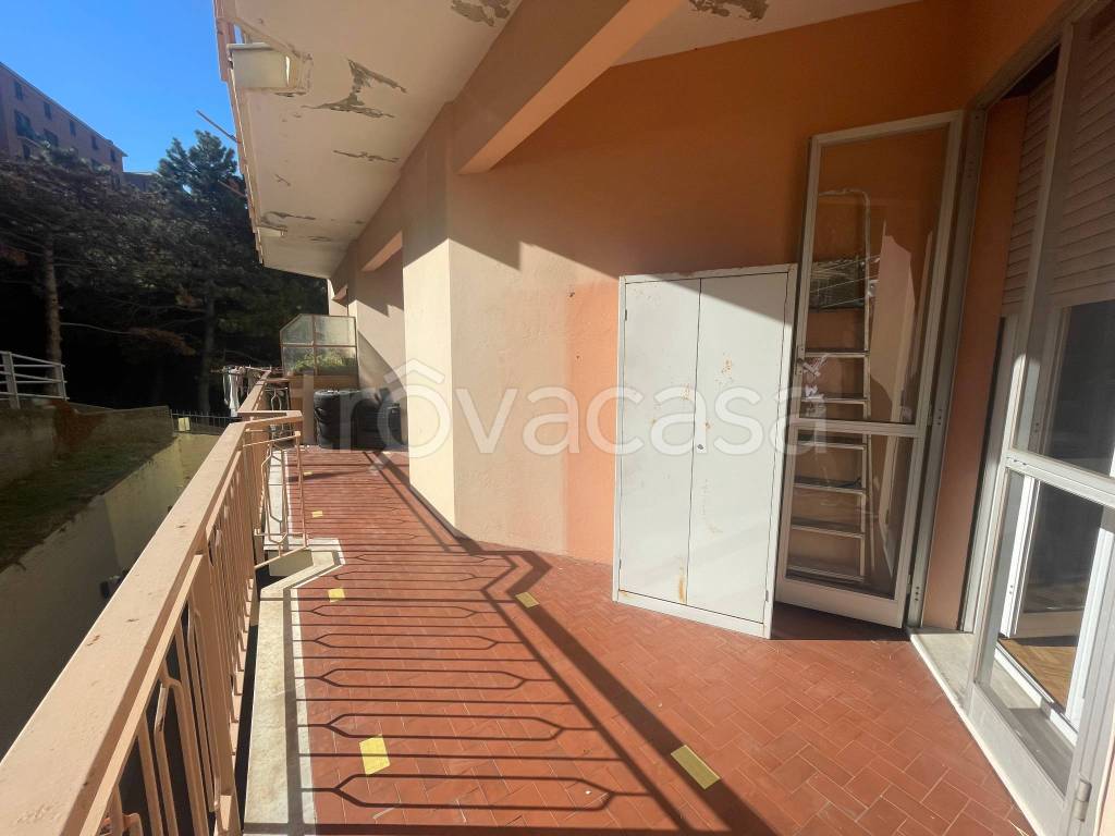 appartamento in vendita a Genova in zona Oregina