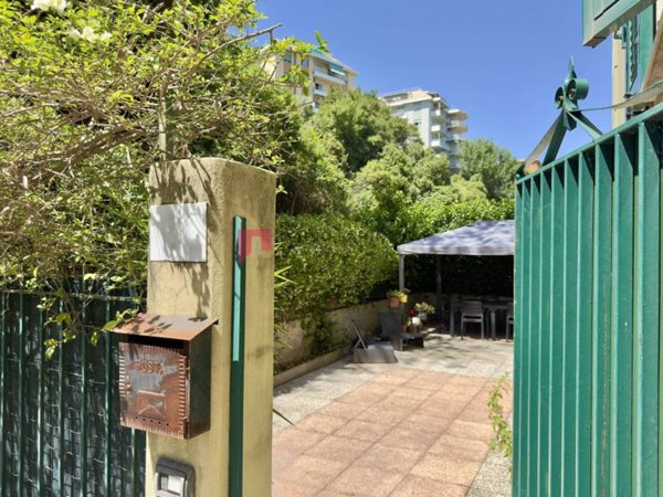 appartamento in vendita a Genova in zona Albaro