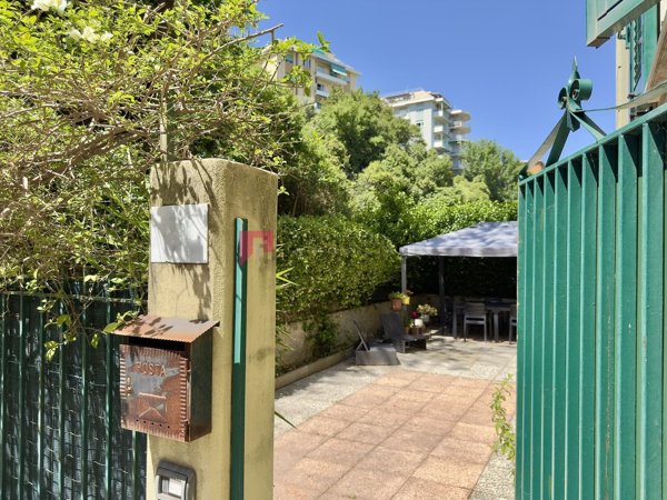 appartamento in vendita a Genova in zona Albaro