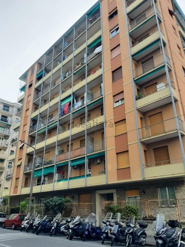 appartamento in vendita a Genova in zona Marassi
