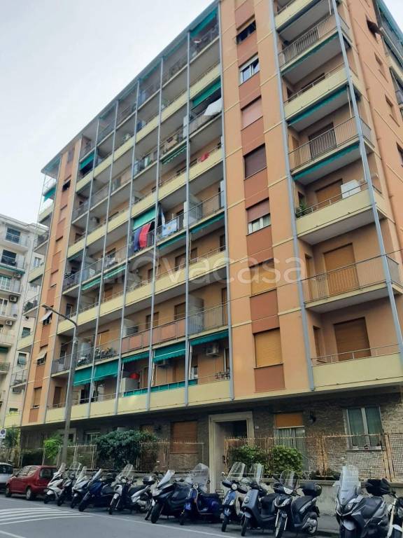 appartamento in vendita a Genova in zona Marassi