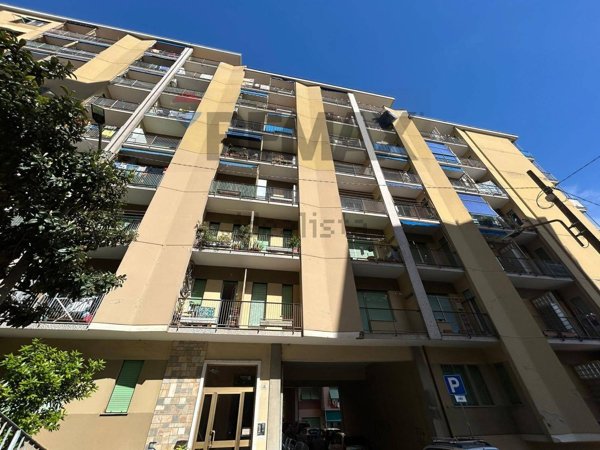 appartamento in vendita a Genova in zona Marassi