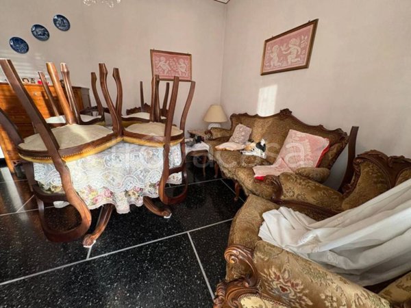 appartamento in vendita a Genova in zona Rivarolo