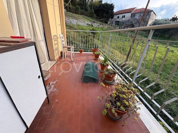 appartamento in vendita a Genova in zona Rivarolo