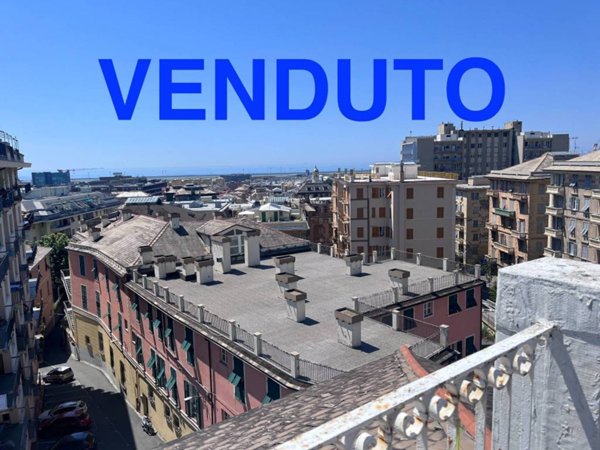 appartamento in vendita a Genova in zona Sestri Ponente