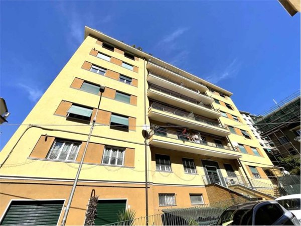appartamento in vendita a Genova in zona Certosa