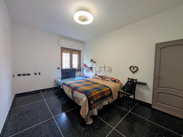 appartamento in vendita a Genova in zona Rivarolo