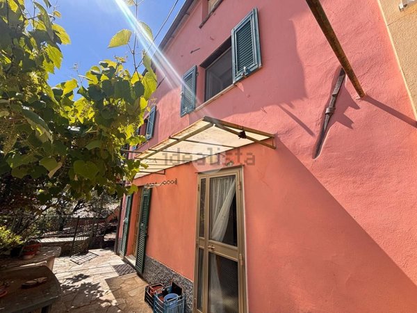 casa semindipendente in vendita a Genova in zona Apparizione