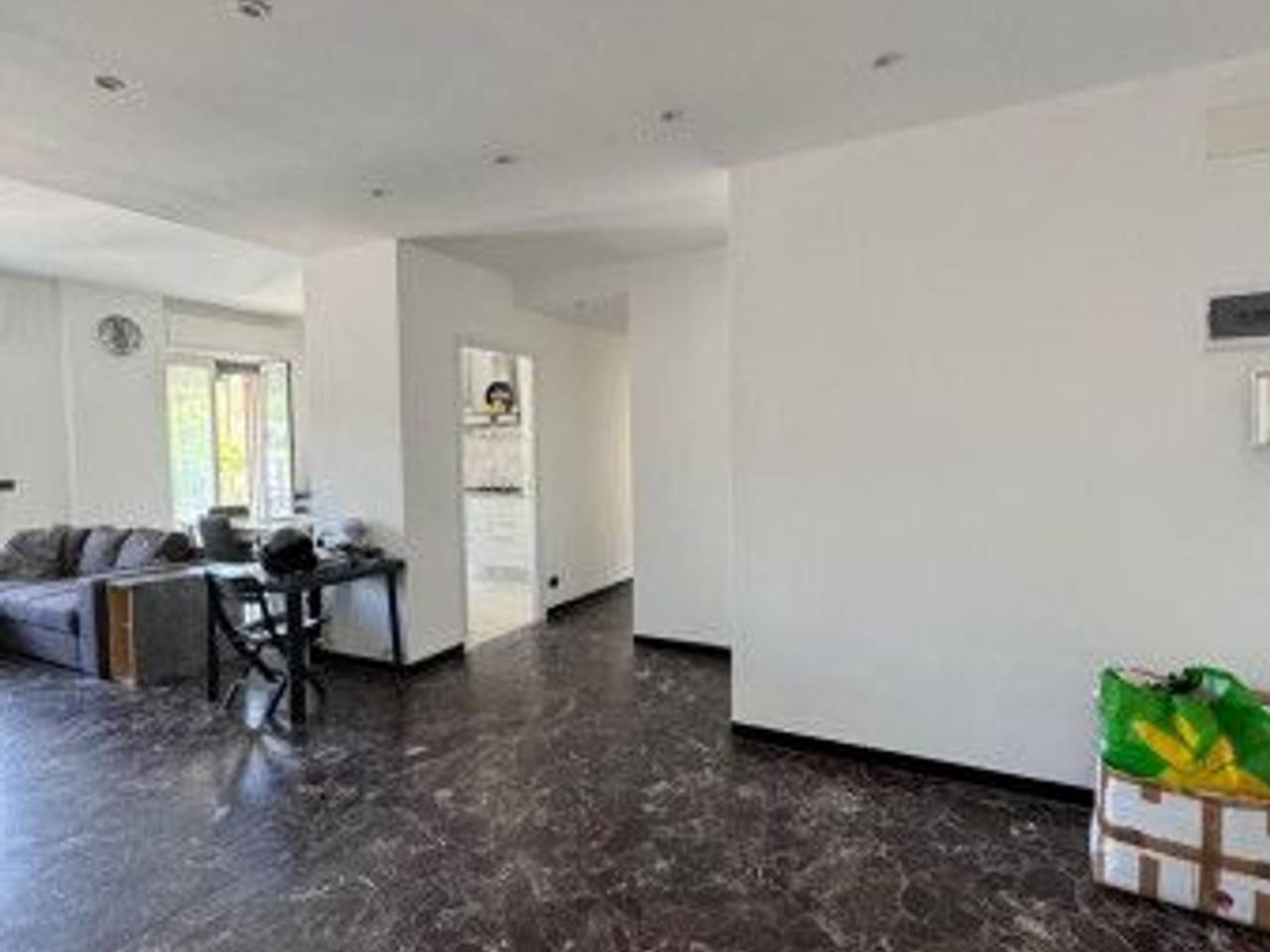appartamento in vendita a Genova in zona Quezzi