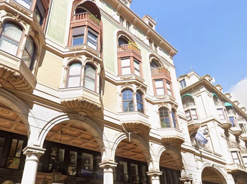ufficio in vendita a Genova in zona San Vincenzo