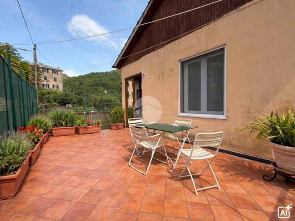 casa indipendente in vendita a Genova in zona San Desiderio