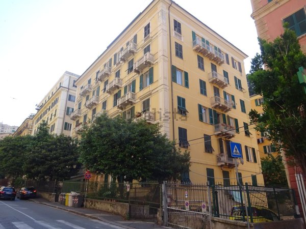 appartamento in vendita a Genova in zona Lagaccio / Granarolo