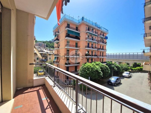 appartamento in vendita a Genova in zona Palmaro / Pra'