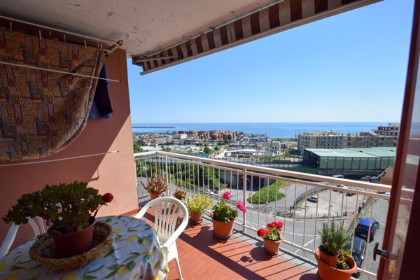 appartamento in vendita a Genova in zona Voltri