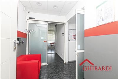 ufficio in vendita a Genova in zona Sestri Ponente