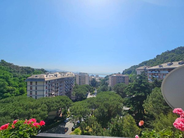 appartamento in vendita a Genova in zona Pegli