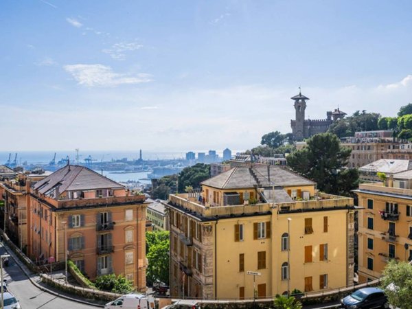 appartamento in vendita a Genova in zona Castelletto