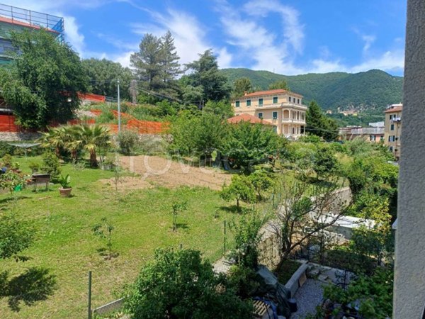 appartamento in vendita a Genova in zona Molassana