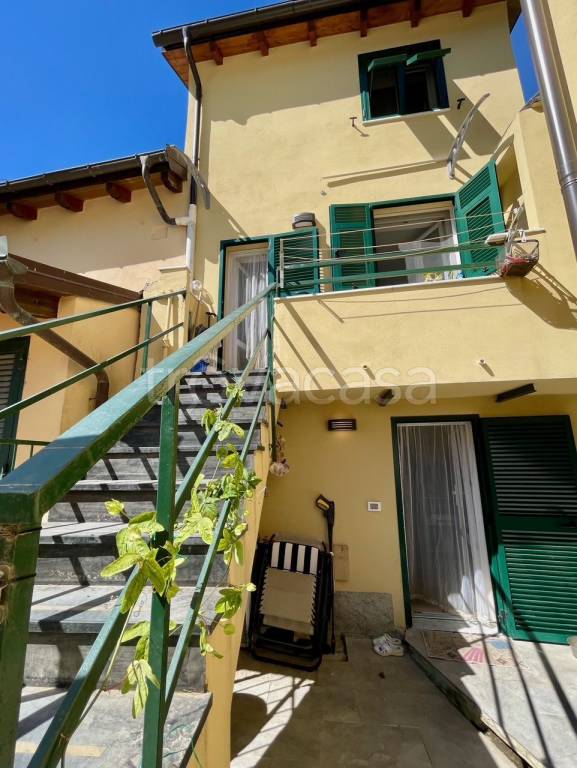 casa indipendente in vendita a Genova in zona Bavari