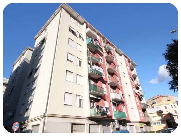 appartamento in vendita a Genova in zona Rivarolo