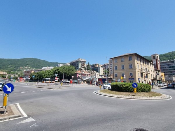 appartamento in vendita a Genova in zona Molassana