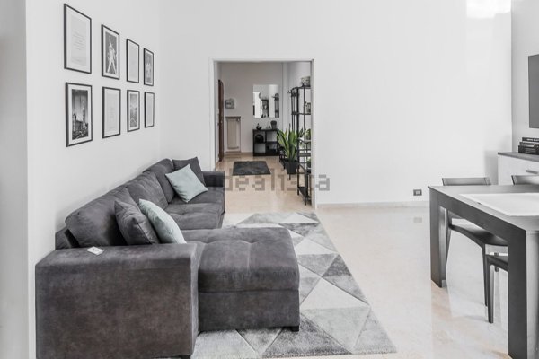 appartamento in vendita a Genova in zona Sturla