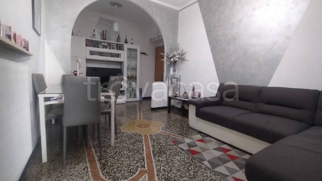 appartamento in vendita a Genova in zona Molassana