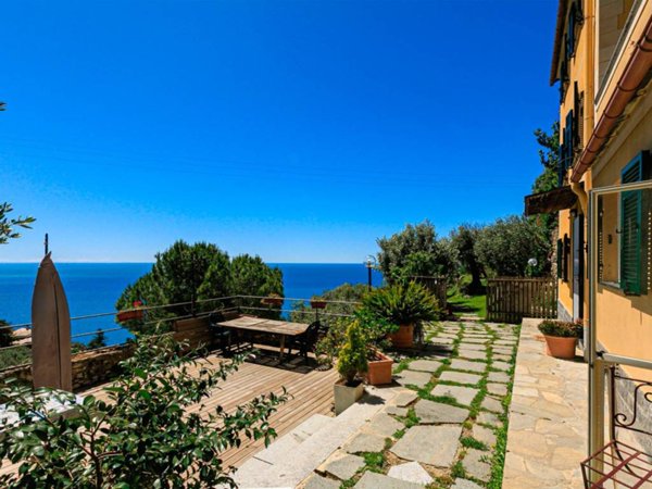 casa indipendente in vendita a Genova in zona Nervi