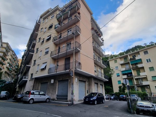 appartamento in vendita a Genova in zona Marassi