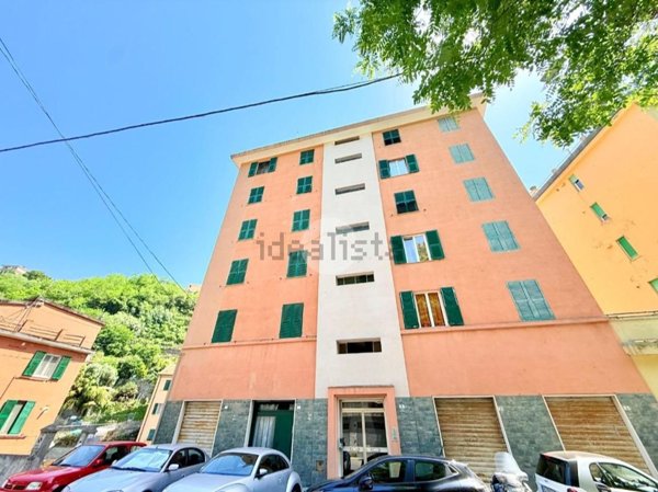appartamento in vendita a Genova in zona Sestri Ponente