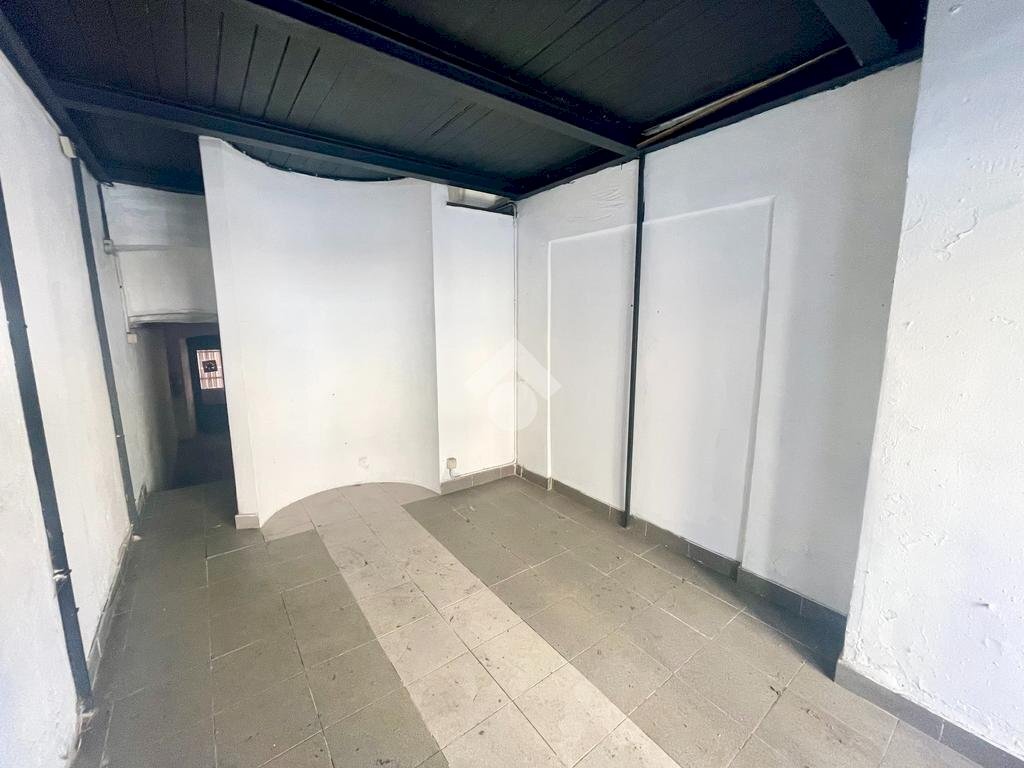 negozio in vendita a Genova in zona Foce