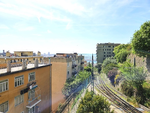 appartamento in vendita a Genova in zona Lagaccio / Granarolo