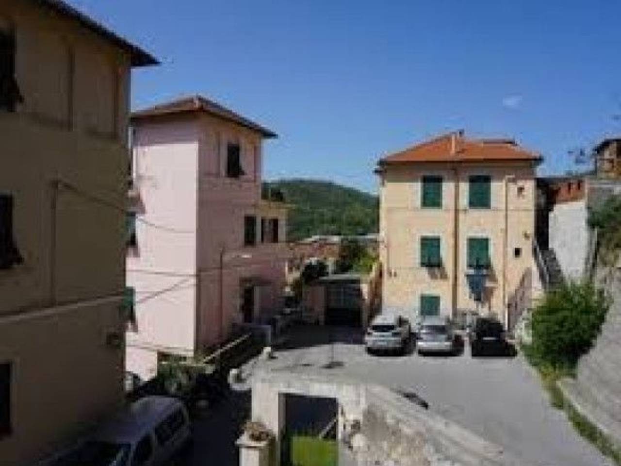 appartamento in vendita a Genova in zona Rivarolo